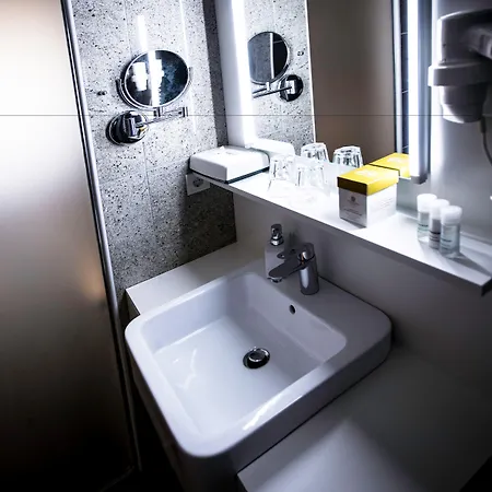 호텔 Boutique Dom - &