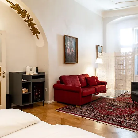 Boutique Dom - Rooms&suites 4* Graz