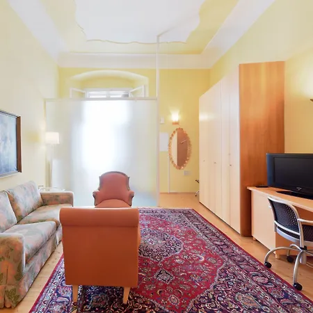 Готель Boutique Dom - & 4*