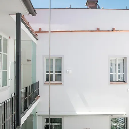 Готель Boutique Dom - & 4*