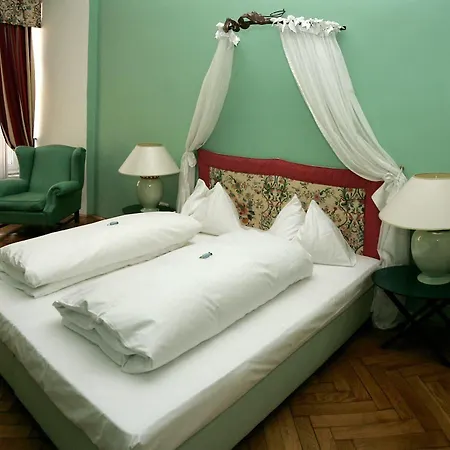 Hotel Boutique Dom - & 4*